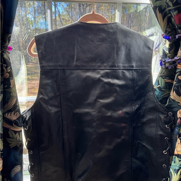 Black Leather Vest for Men - Picture 4 of 4